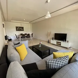 Apartment Chic & Cosy Flat Near Airport Lockbox Fast Wifi